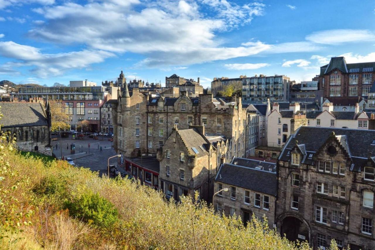 Joivy Unique Old Town Stay Under Edinburgh Castle エクステリア 写真