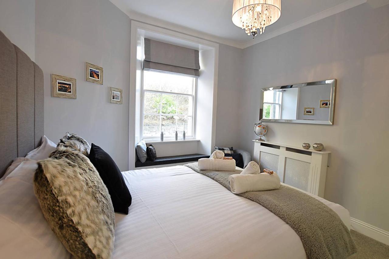 Joivy Unique Old Town Stay Under Edinburgh Castle エクステリア 写真